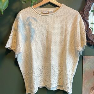 Short sleeve sweater
